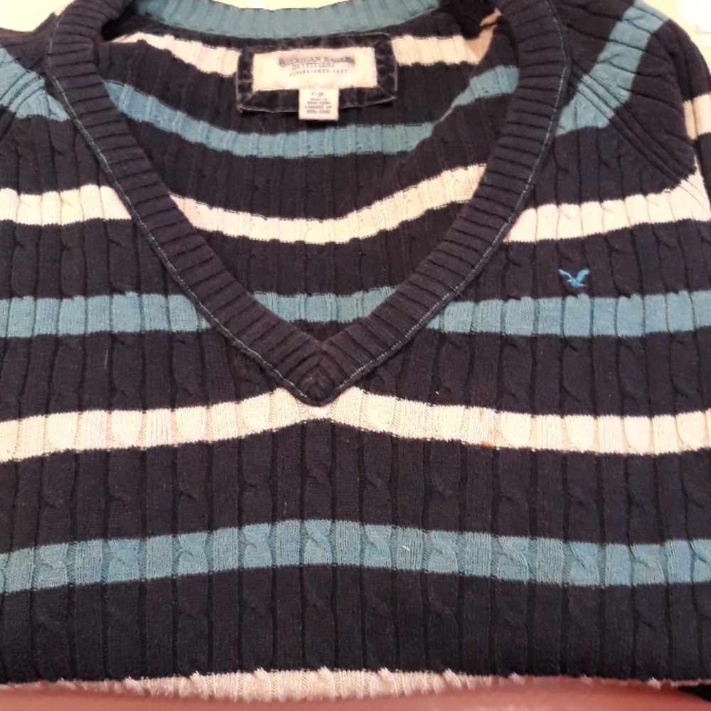 American Eagle sweater